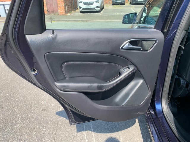 Mercedes-Benz B Class Mpv Grey #25