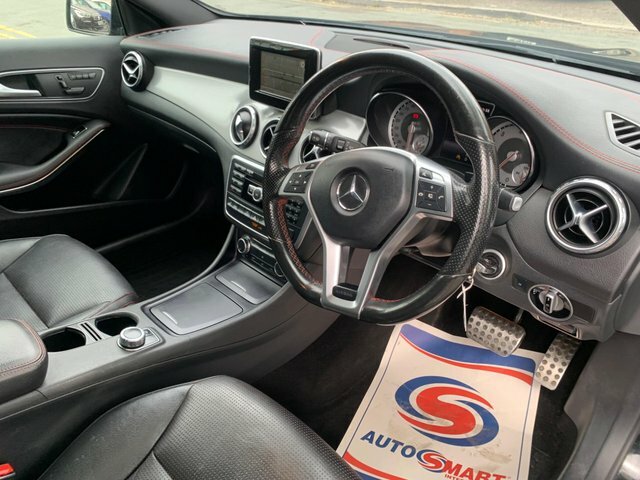 Mercedes-Benz GLA Class 4Matic Amg Line 5 White #35