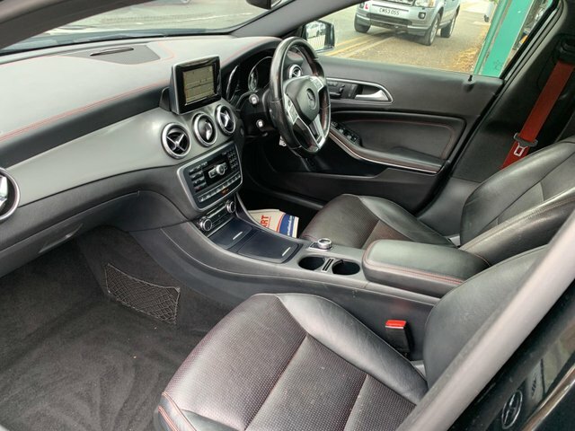 Mercedes-Benz GLA Class 4Matic Amg Line 5 White #12