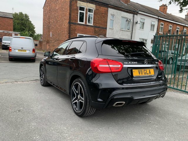 Mercedes-Benz GLA Class 4Matic Amg Line 5 White #6