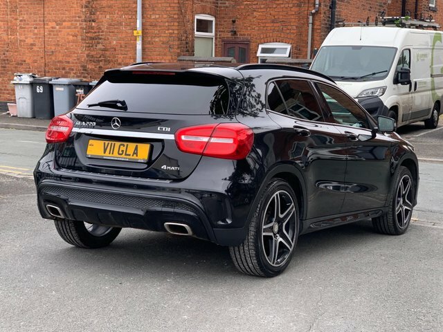 Mercedes-Benz GLA Class 4Matic Amg Line 5 White #5