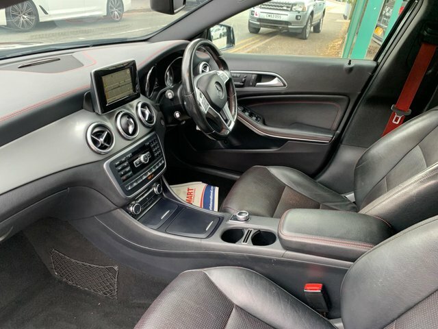 Mercedes-Benz GLA Class 4Matic Amg Line 5 White #17