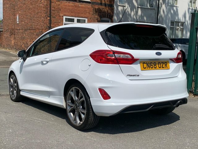 Ford Fiesta Active B And O Play White #7