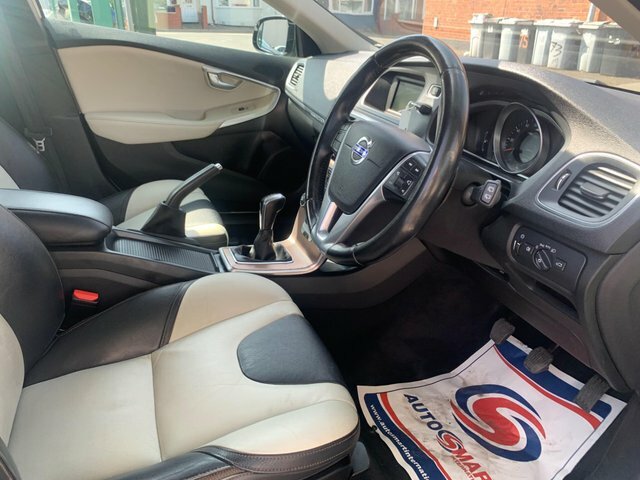 Volvo V40 Cross Country 1.5 T3 Euro 6 Ss Brown #26