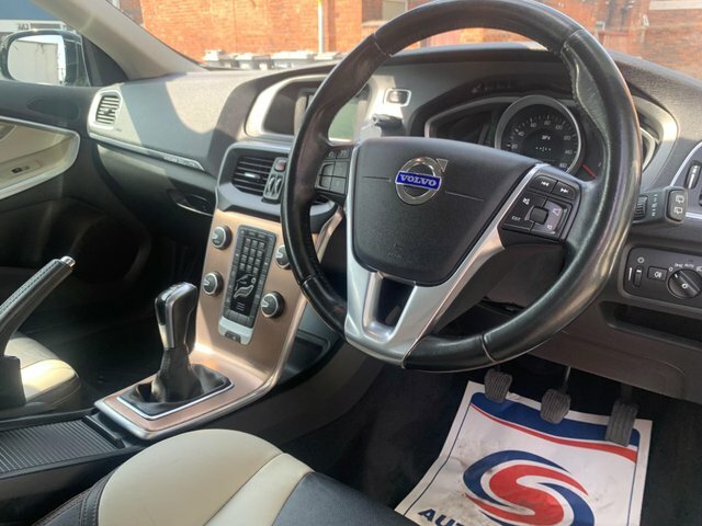 Volvo V40 Cross Country 1.5 T3 Euro 6 Ss Brown #33