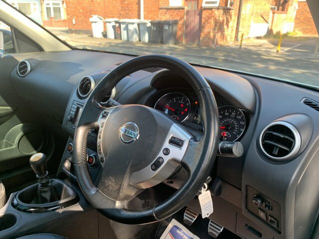 Nissan Qashqai+2 Hatchback Blue #31