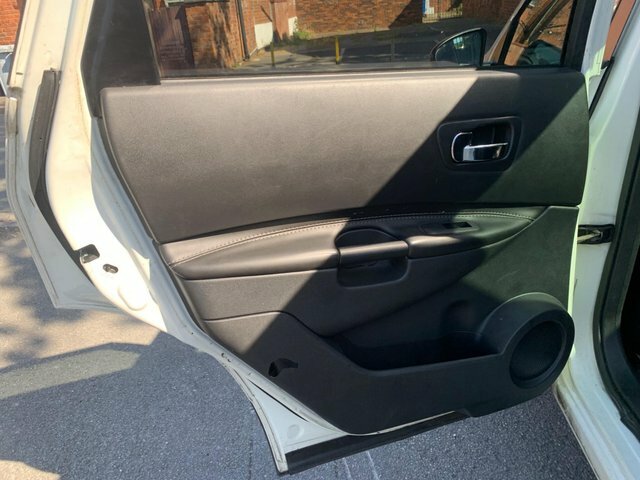 Nissan Qashqai+2 Hatchback Blue #24