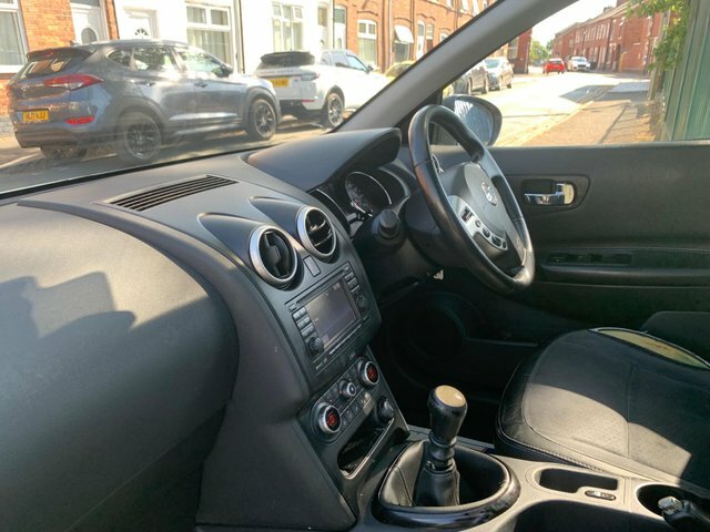 Nissan Qashqai+2 Hatchback Blue #15