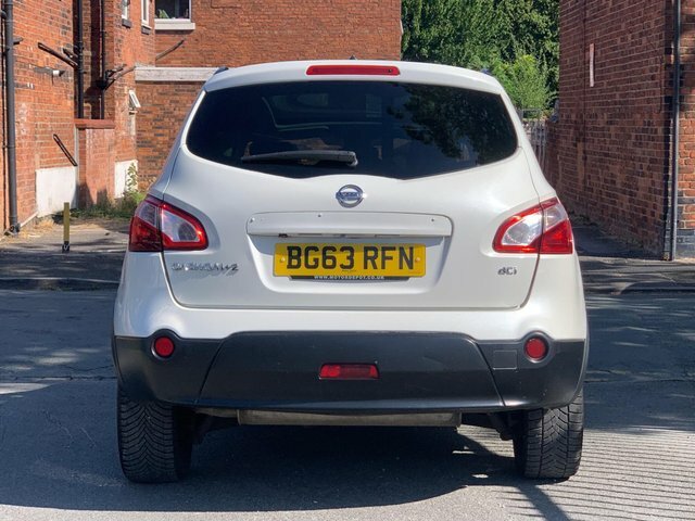 Nissan Qashqai+2 Hatchback Blue #12