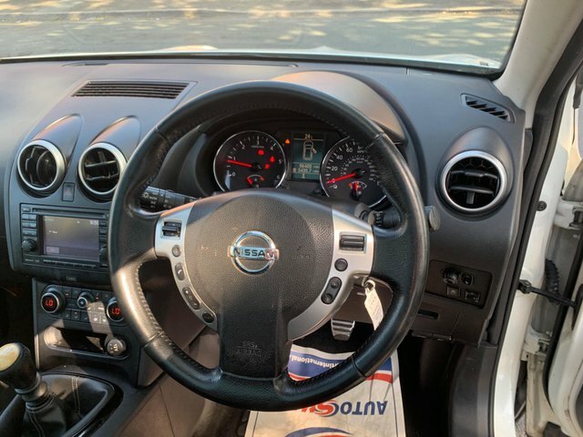 Nissan Qashqai+2 Hatchback Blue #32