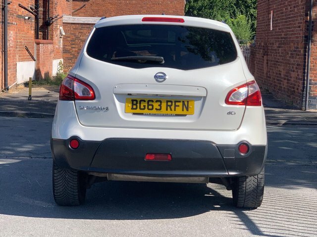 Nissan Qashqai+2 Hatchback Blue #11