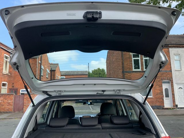 Kia Venga 3 1.6 Black #21