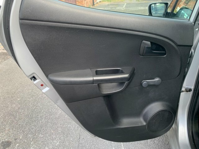 Kia Venga 3 1.6 Black #18