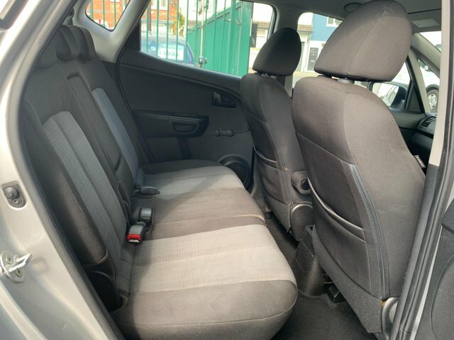 Kia Venga 3 1.6 Black #25