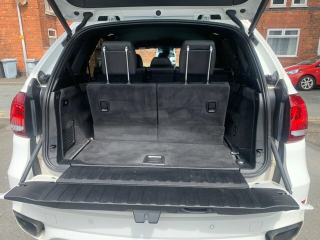BMW X5 Xdrive40d M Sport White #26