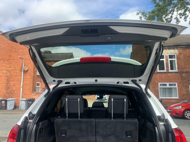 BMW X5 Xdrive40d M Sport White #25
