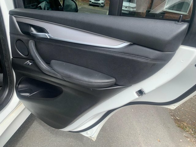 BMW X5 Xdrive40d M Sport White #28