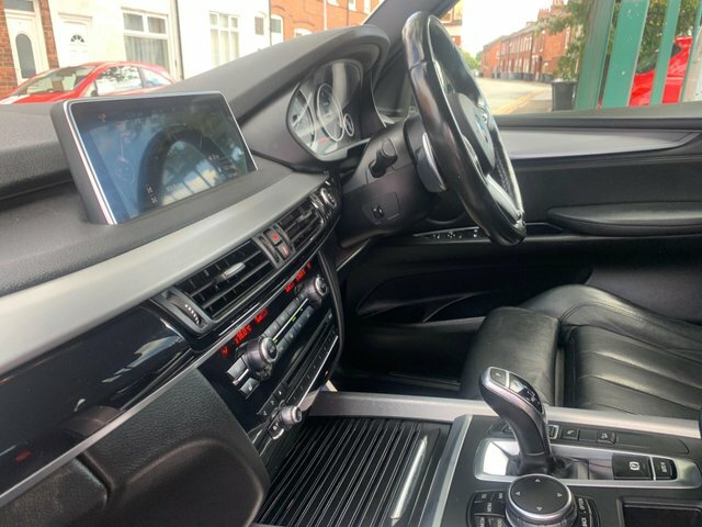 BMW X5 Xdrive40d M Sport White #16