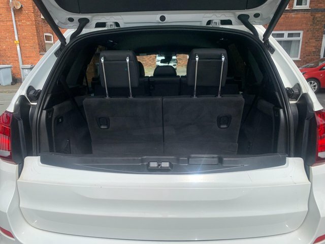 BMW X5 Xdrive40d M Sport White #21
