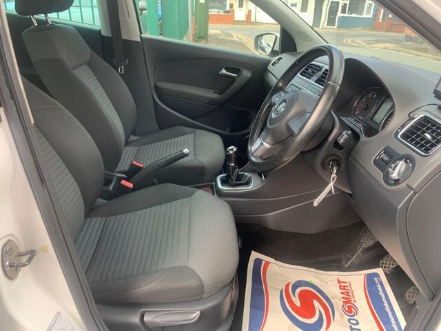 Volkswagen Polo Hatchback Silver #27