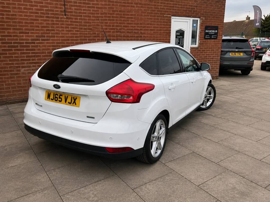 Ford Focus Zetec 1.0 Ecoboost 123 Bhp Sat Nav Self Parkin White #3
