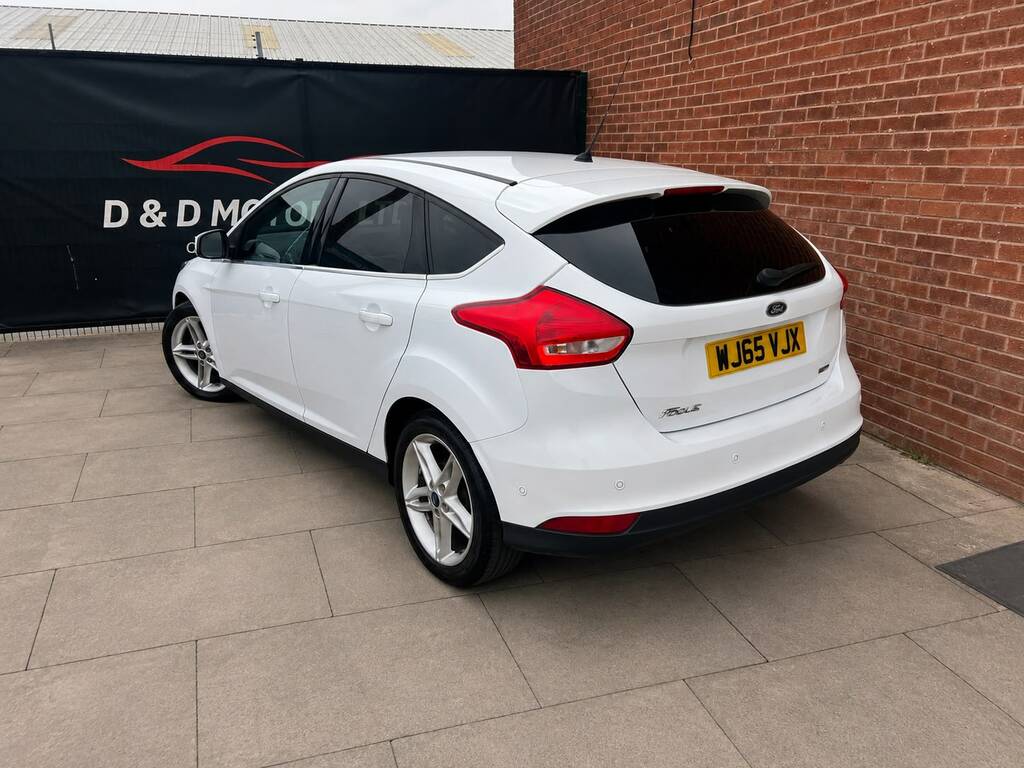 Ford Focus Zetec 1.0 Ecoboost 123 Bhp Sat Nav Self Parkin White #4