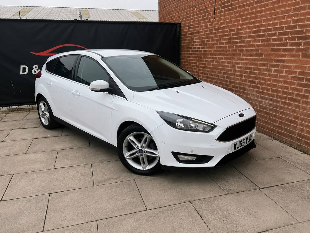 Ford Focus Zetec 1.0 Ecoboost 123 Bhp Sat Nav Self Parkin White