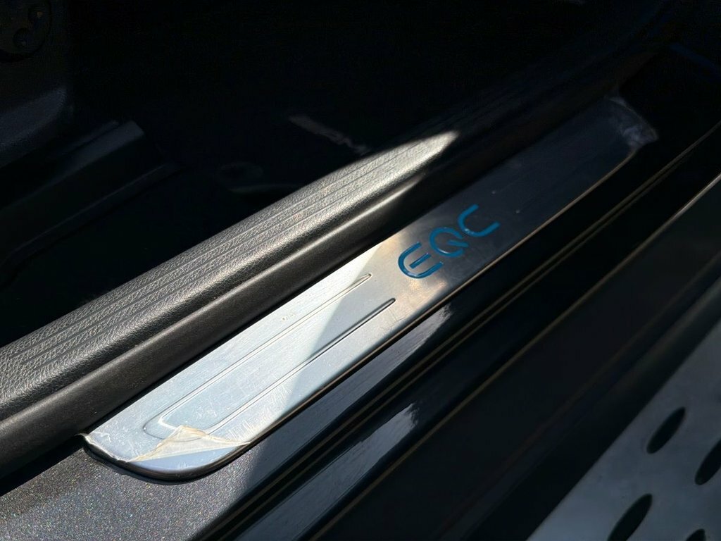 Mercedes-Benz EQC Amg Line Blue #23