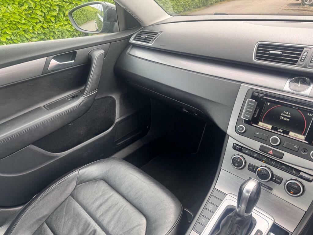 Volkswagen Passat Estate 2.0 Tdi Bluemotion Tech R-line Euro 5 Ss Silver #16