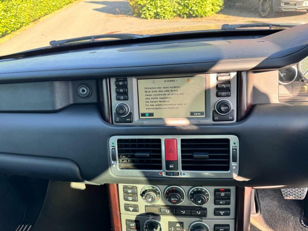 Land Rover Range Rover Se Black #23