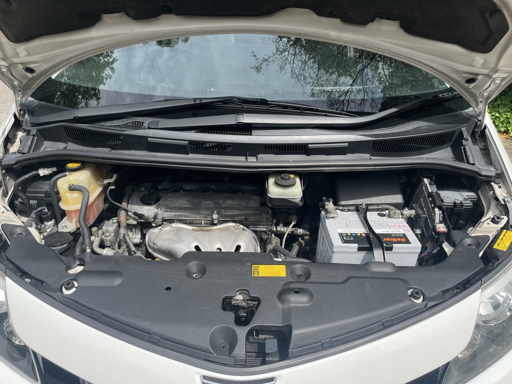 Toyota Estima Mpv 2.4 Hybrid Euro 6 201616 White #16