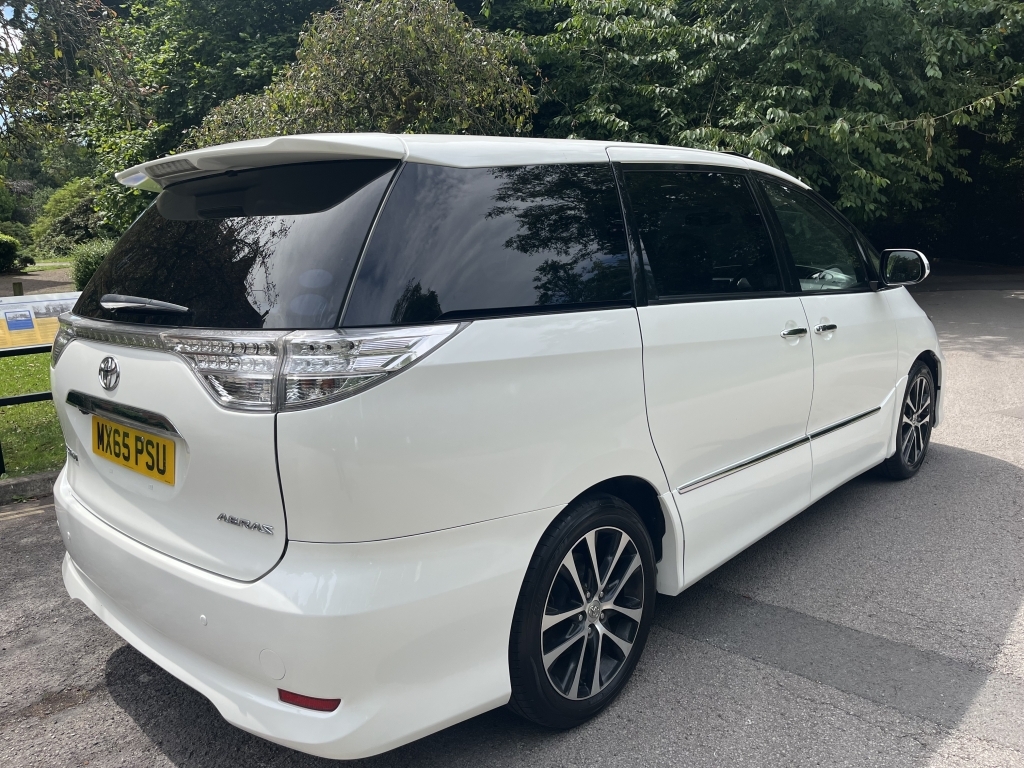 Toyota Estima Mpv White #2