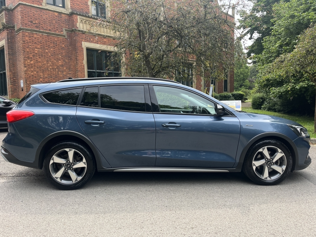 Ford Focus Estate Blue #6