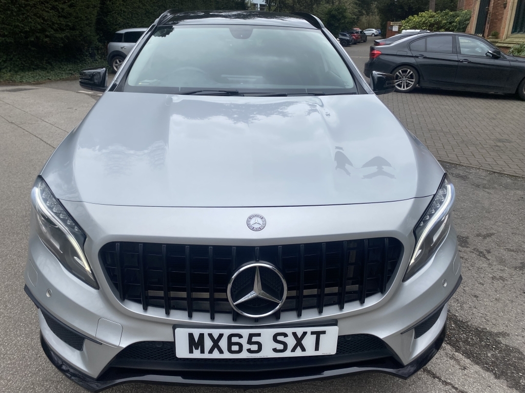 Mercedes-Benz GLA Class Estate Silver #4