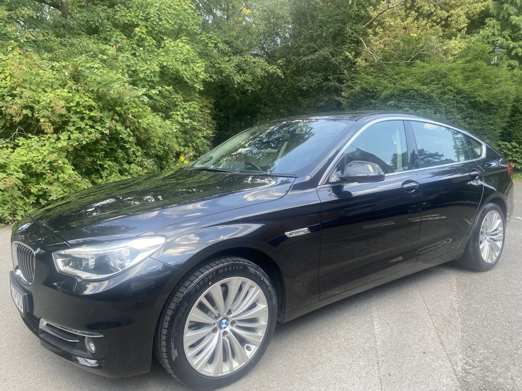 BMW 5 Series Saloon Black #4