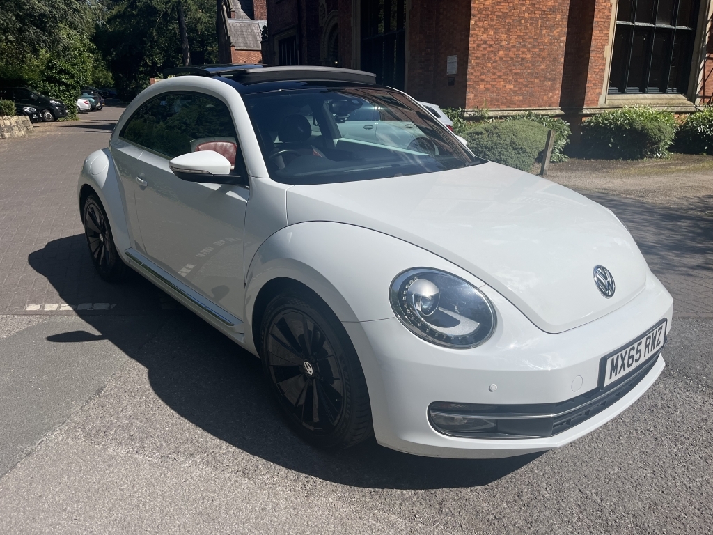 Volkswagen Beetle Hatchback White #4