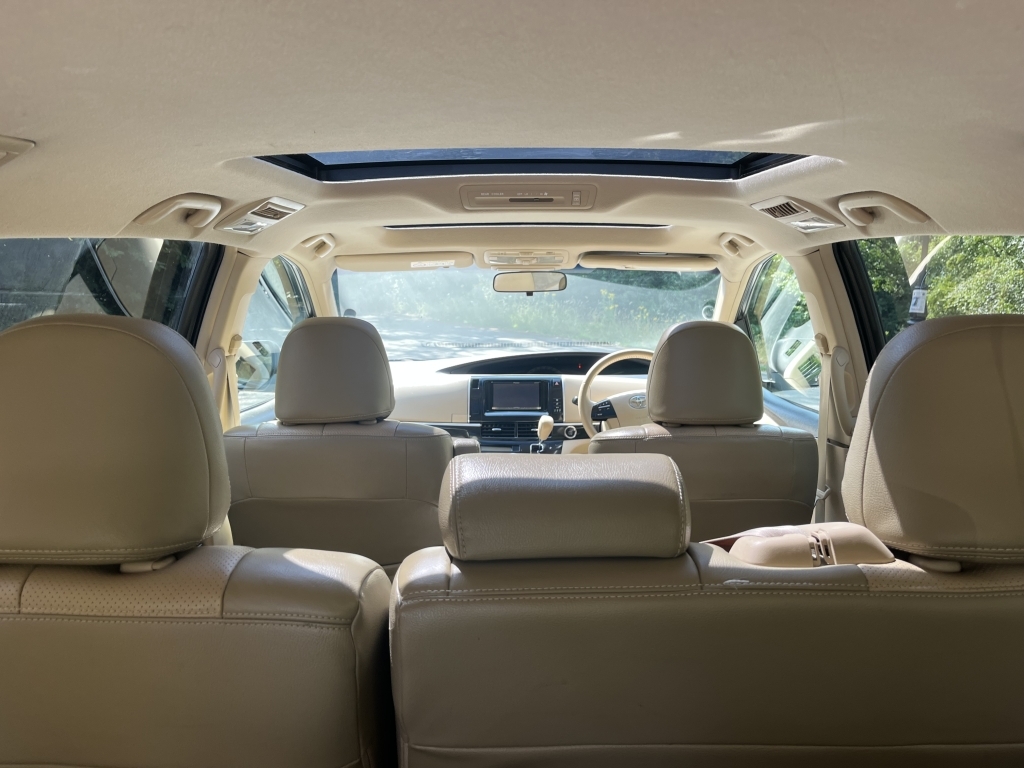 Toyota Estima E-four Grey #29