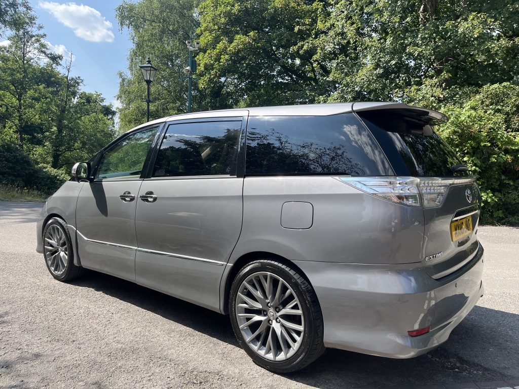 Toyota Estima Mpv Grey #3