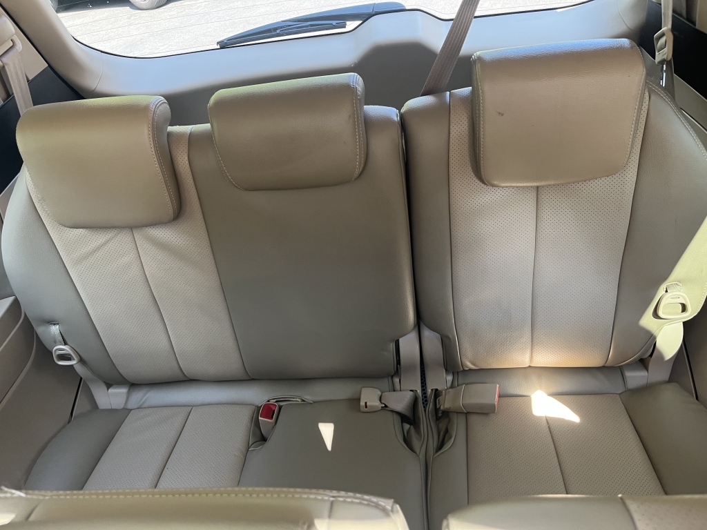 Toyota Estima E-four Grey #34