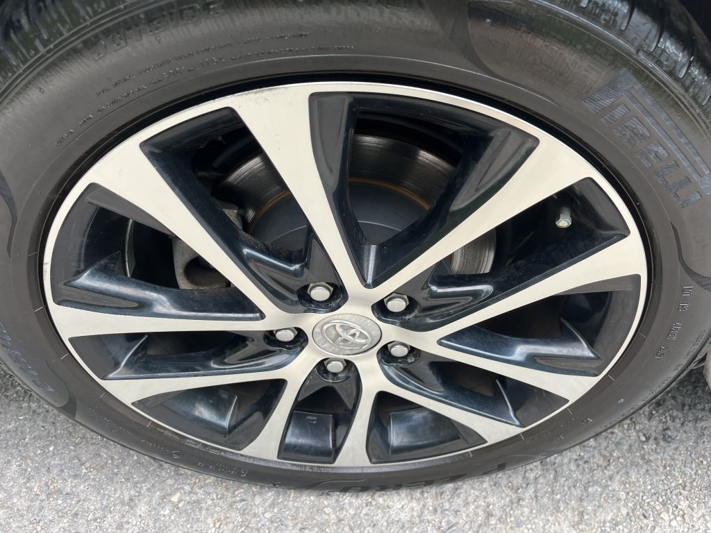 Toyota Estima Mpv E- Four Hybrid 201616 Grey #17