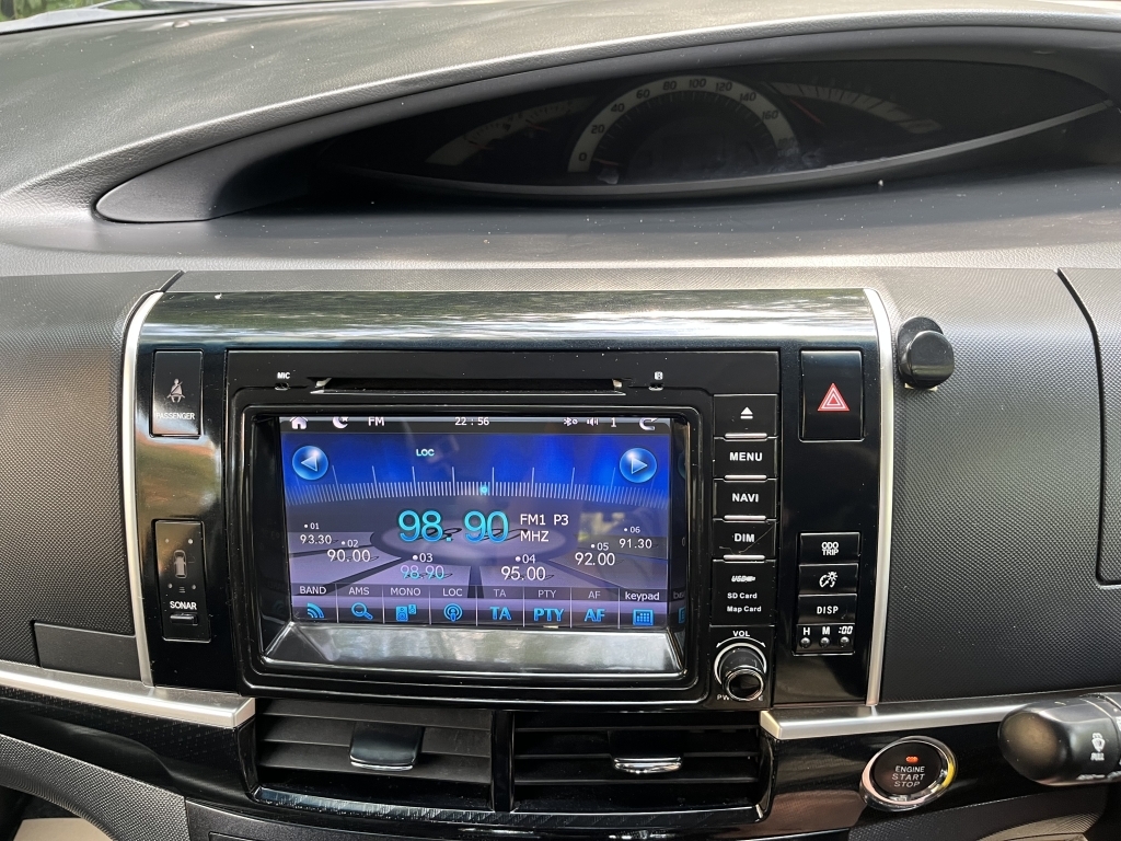 Toyota Estima Mpv E- Four Hybrid 201616 Grey #43