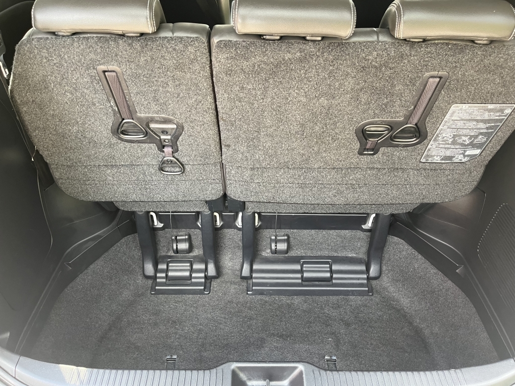 Toyota Estima Mpv E- Four Hybrid 201616 Grey #35
