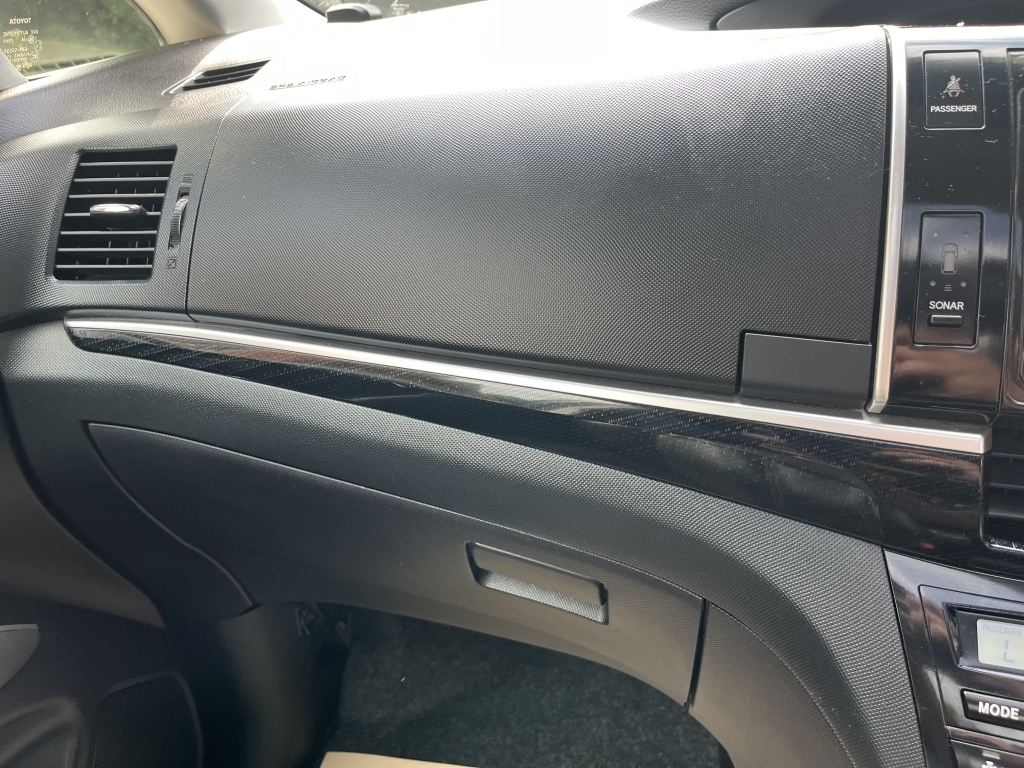 Toyota Estima Mpv E- Four Hybrid 201616 Grey #40