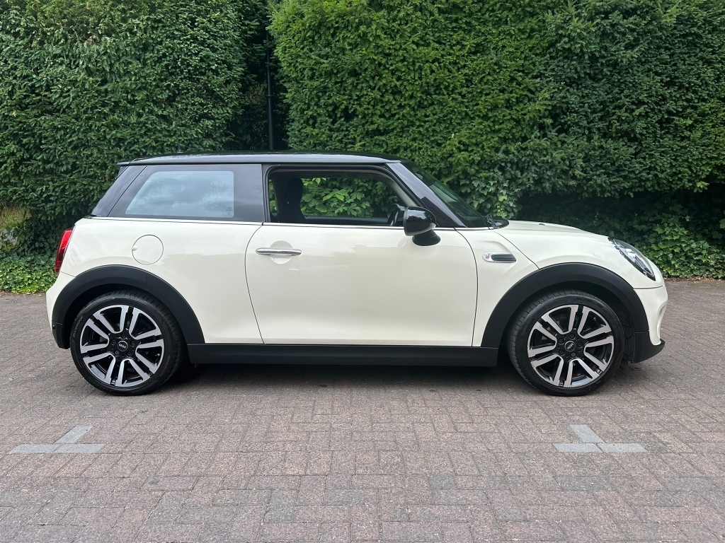 Mini Hatch Cooper White #2