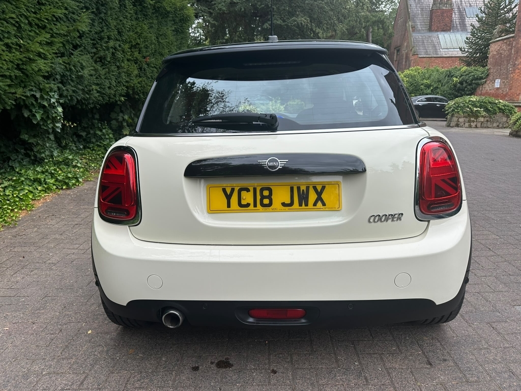 Mini Hatch Cooper White #6