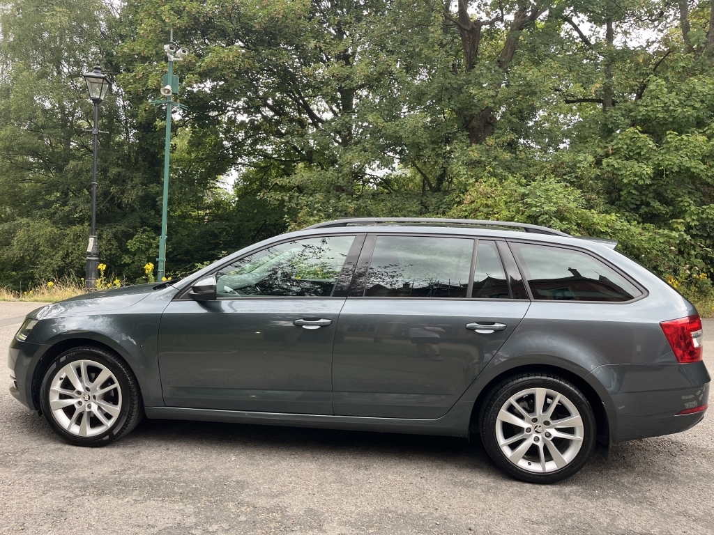 Skoda Octavia Estate Grey #4