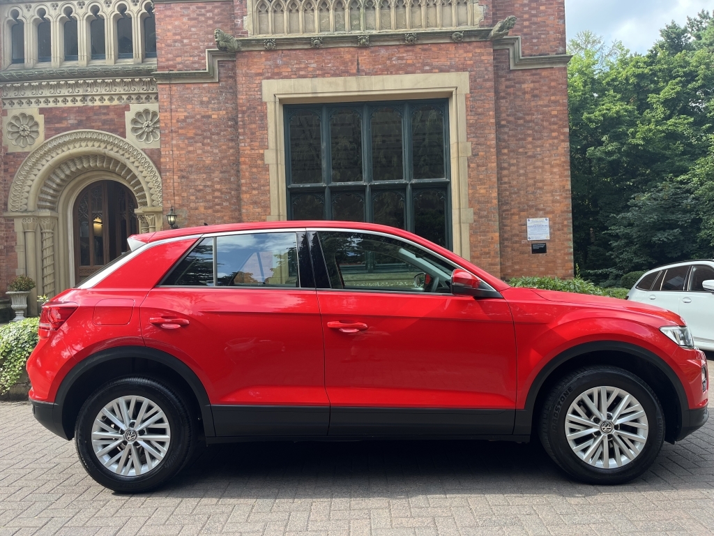 Volkswagen T-Roc Hatchback SJ19XSM Red #3