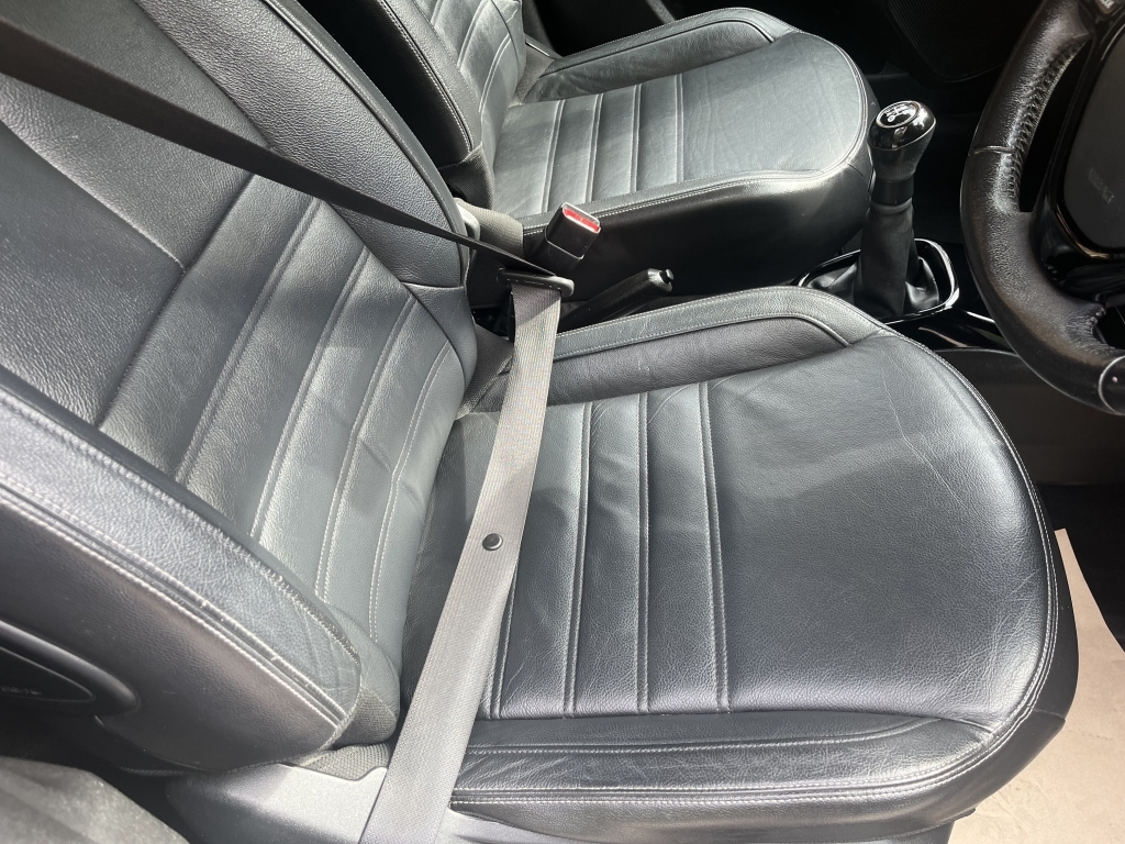 Peugeot 108  Black #10