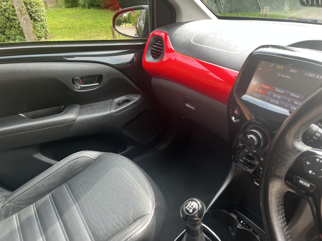 Peugeot 108  Black #26