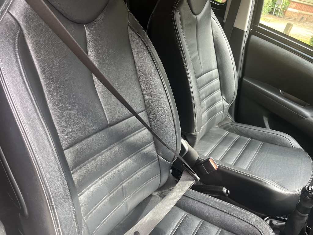 Peugeot 108  Black #12